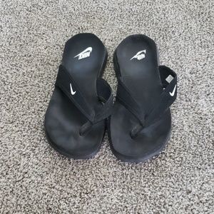 Black Nike Sandals